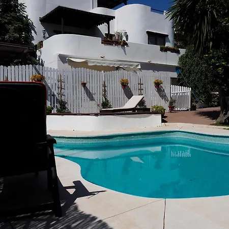 Camelia Guest house *